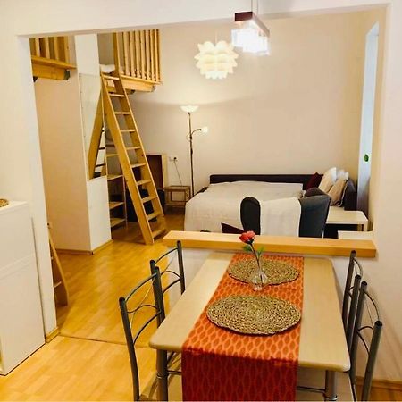 Downtown Apartment Bianca Pressburg Exterior foto